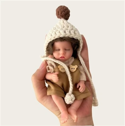 Mini muñeca de silicona